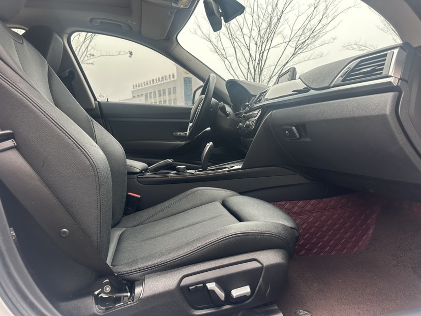 BMW 3 Series GT 2018 #4 BMW 3 Series GT 2018 car image #4