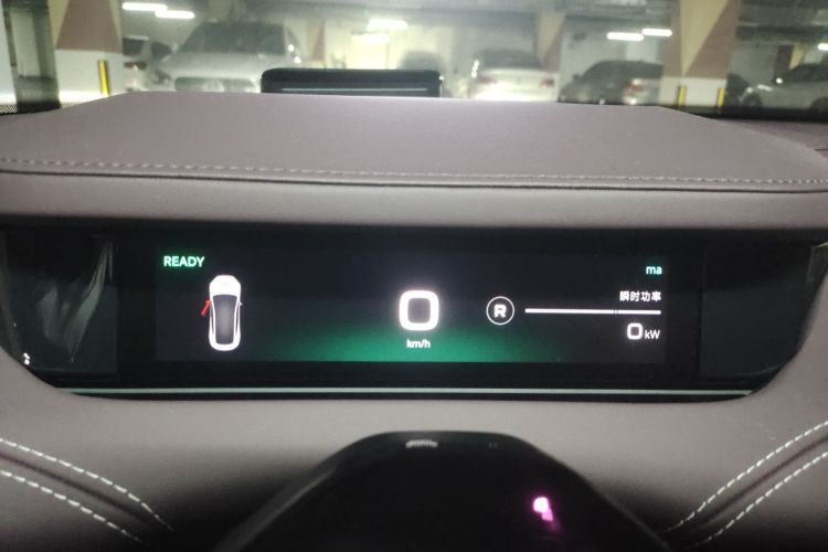 MI SU7 2025 car image #16