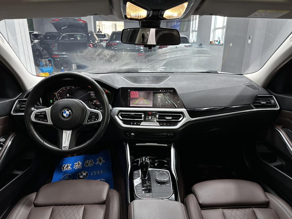 BMW 3 Series 2022 car image #11