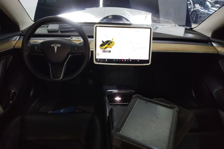 Tesla Model 3 2023 #11 Tesla Model 3 2023 car image #11