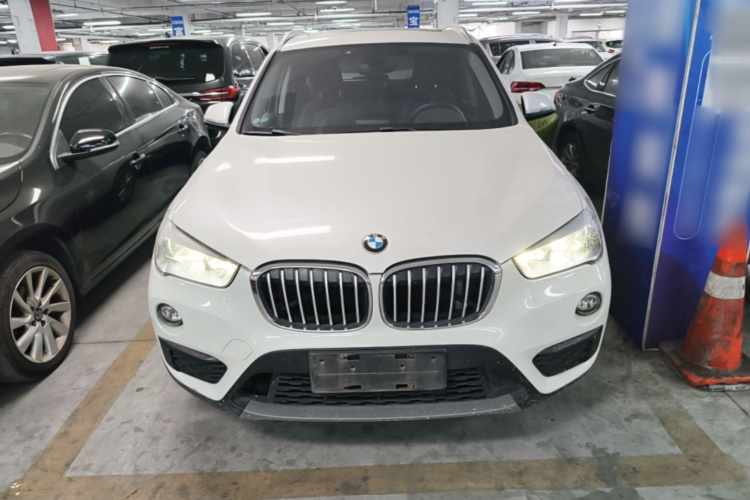 BMW X1 2017 #3 BMW X1 2017 car image #3