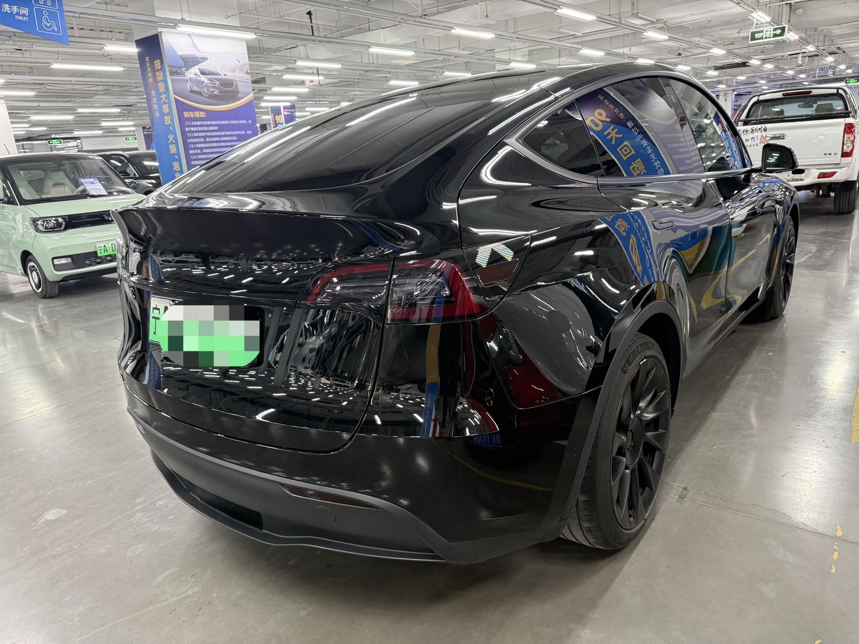 Tesla Model Y 2021 #6 Tesla Model Y 2021 car image #6