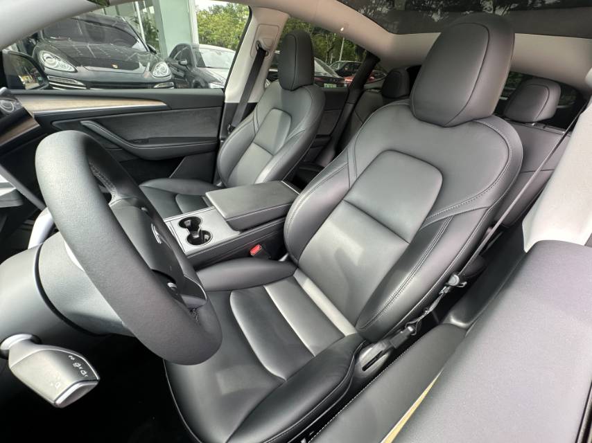 Tesla Model Y 2024 car image #4