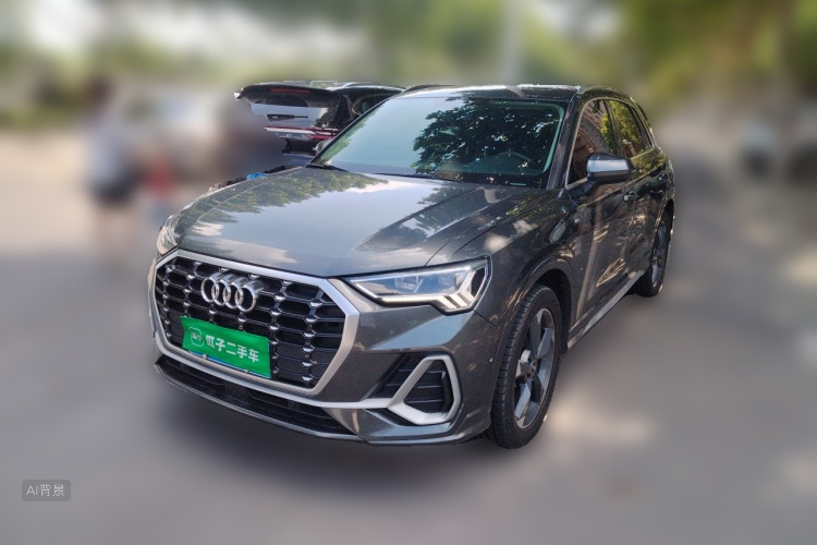Audi Q3 2021 car image #2