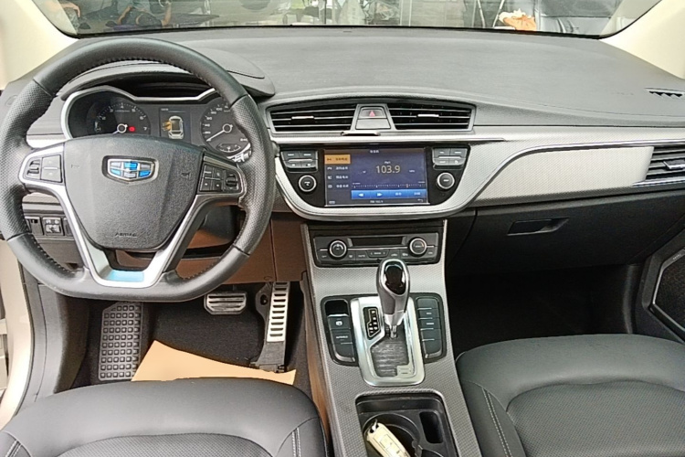 GEELY Emgrand GS 2017 car image #10