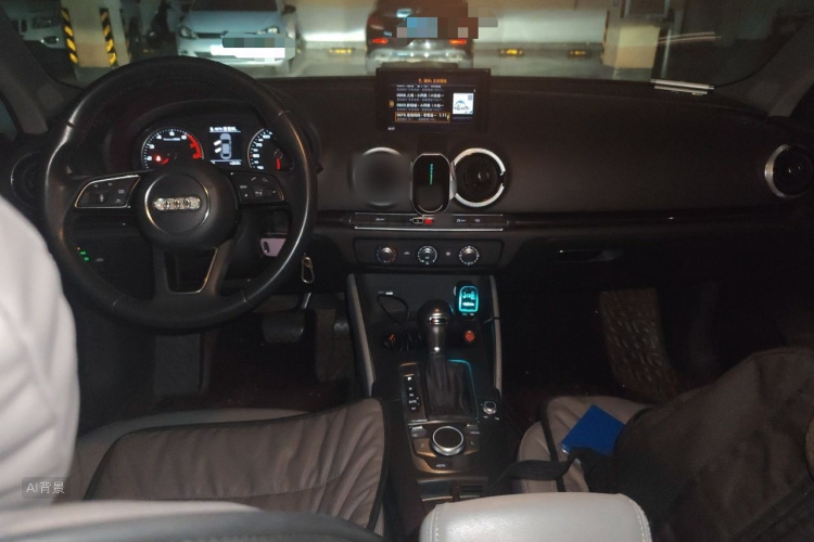 Audi A3 2018 car image #11