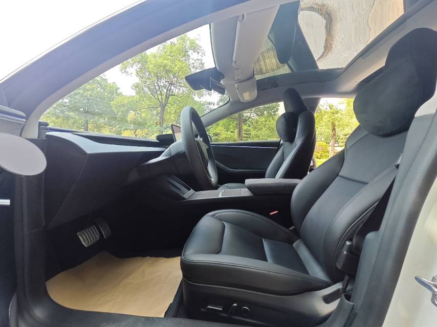 Tesla Model 3 2025 car image #9
