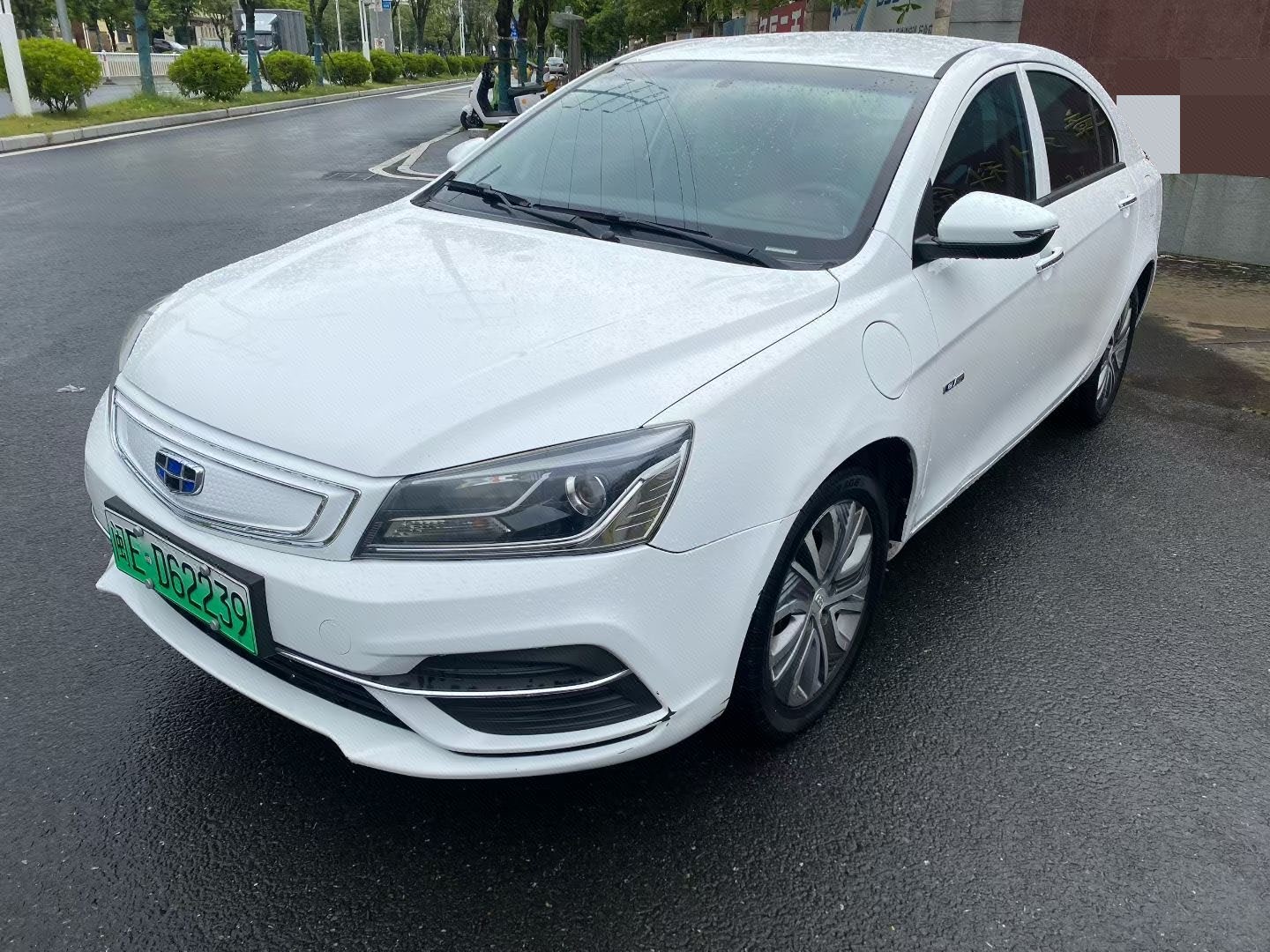 GEELY Emgrand New Energy 2019 GEELY Emgrand New Energy 2019 car image