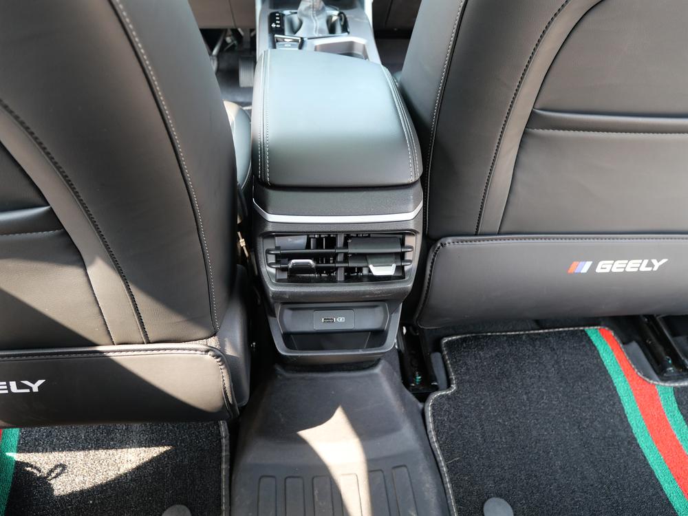GEELY Emgrand 2021 #8 GEELY Emgrand 2021 car image #8