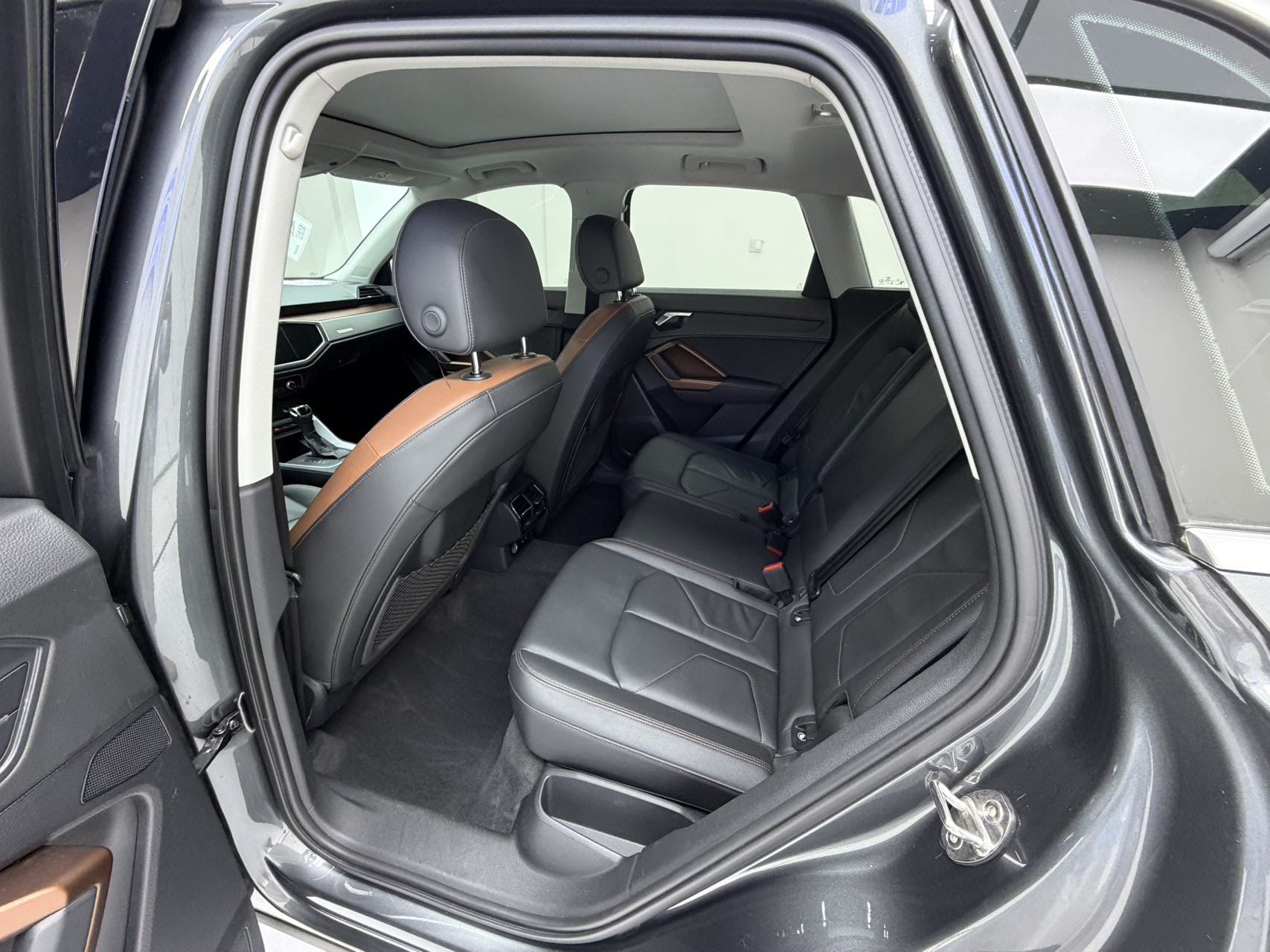 Audi Q3 2022 car image #15