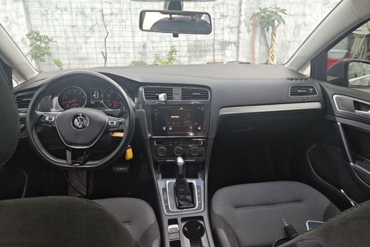 Volkswagen Golf 2020 #10 Volkswagen Golf 2020 car image #10