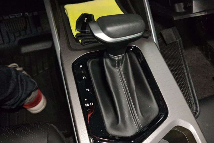 GEELY Emgrand 2021 car image #14
