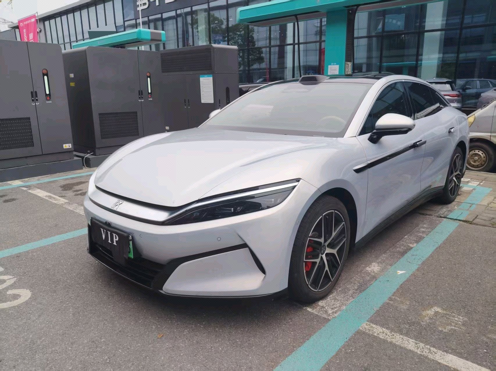 BYD HanL 2025 BYD HanL 2025 car image