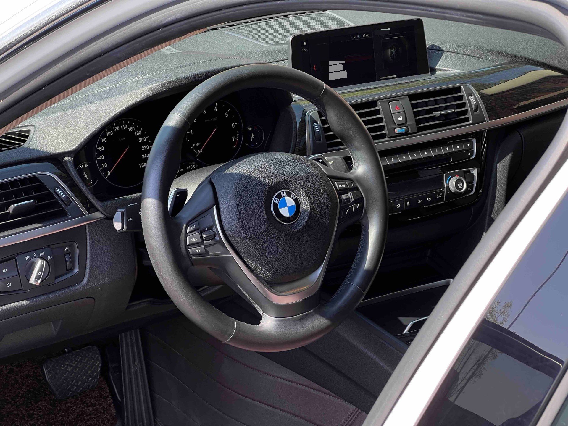 BMW 3 Series 2017 изображение автомобиля #7