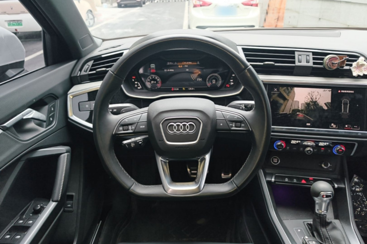 Audi Q3 2024 #11 Audi Q3 2024 car image #11