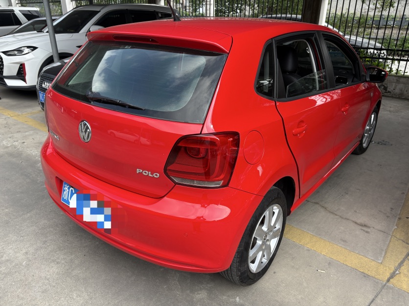 Volkswagen Polo 2013 car image #9
