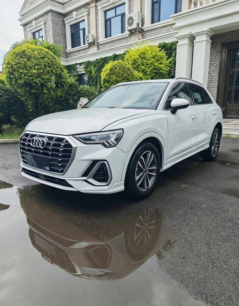 Audi Q3 2023 car image 