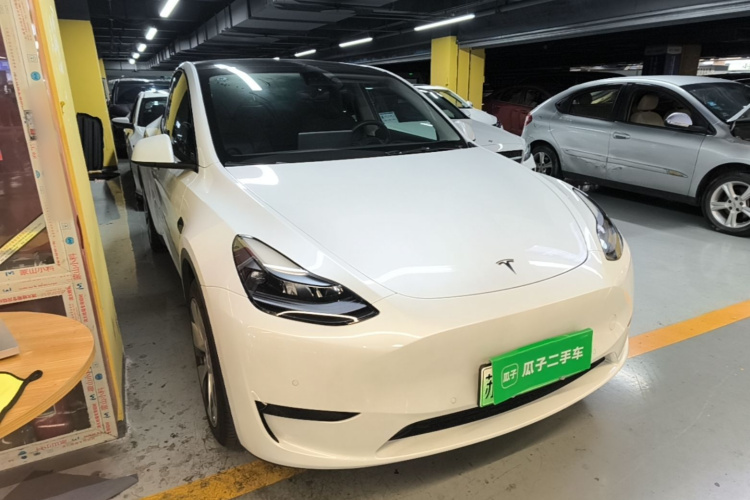 Tesla Model Y 2022 #6 Tesla Model Y 2022 car image #6