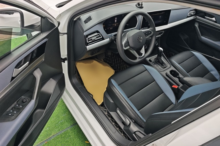 Volkswagen Lavida 2024 car image #16