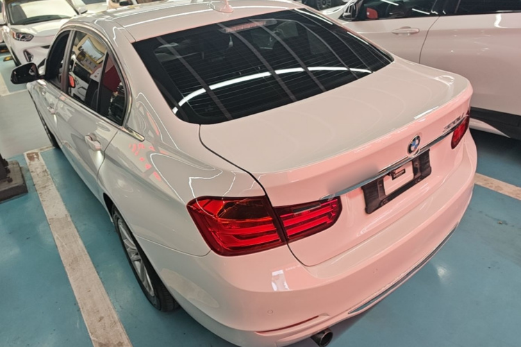 BMW 3 Series 2015 #5 BMW 3 Series 2015 car image #5