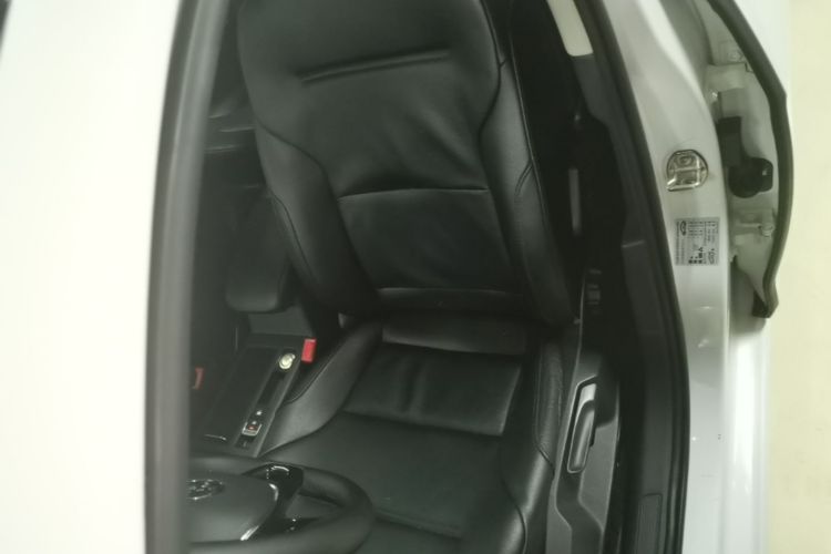 Volkswagen Golf 2015 car image #15