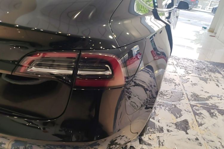Tesla Model 3 2023 car image #8