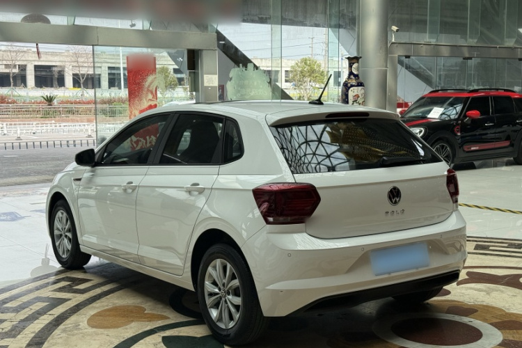 Volkswagen Polo 2022 صورة سيارة #4