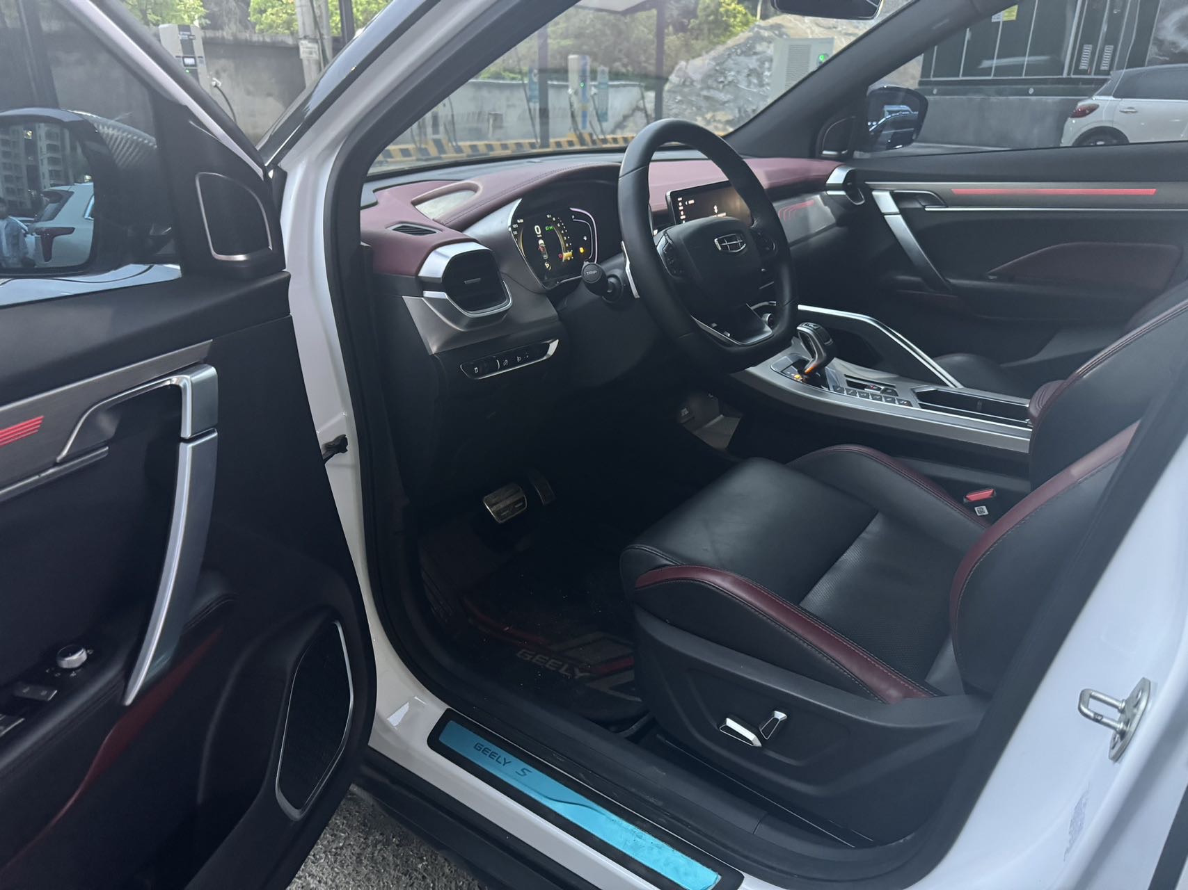 GEELY Coolray 2020 imagen de coche #5