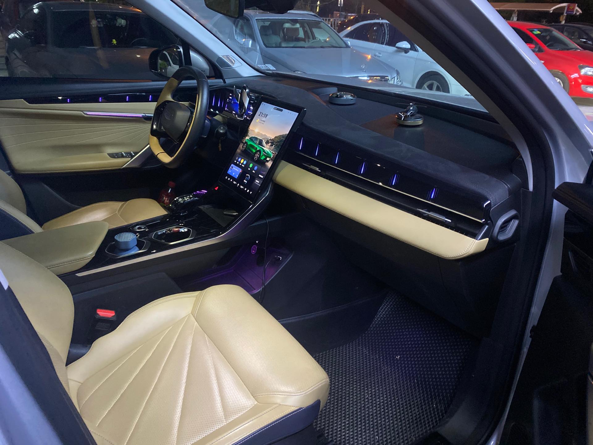 GEELY Boyue L 2022 car image #4