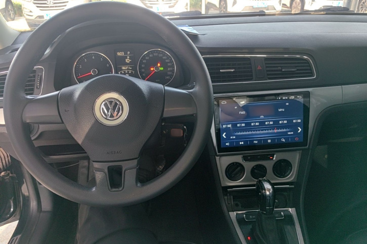 Volkswagen Lavida 2015 car image #10