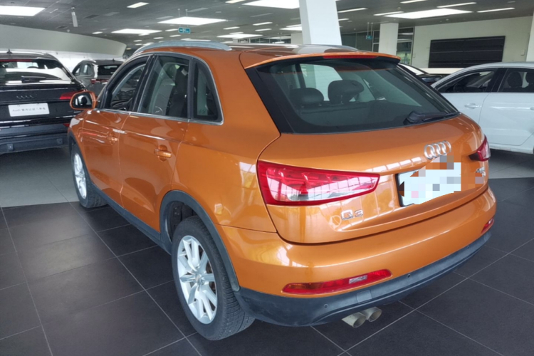 Audi Q3 2016 car image #5