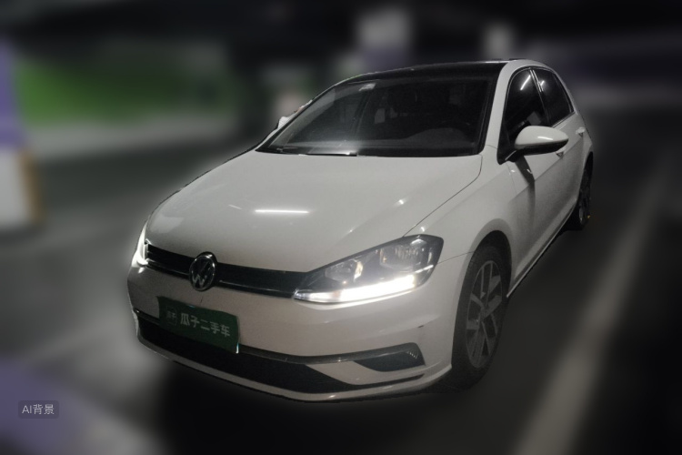 Volkswagen Golf 2020 car image #2