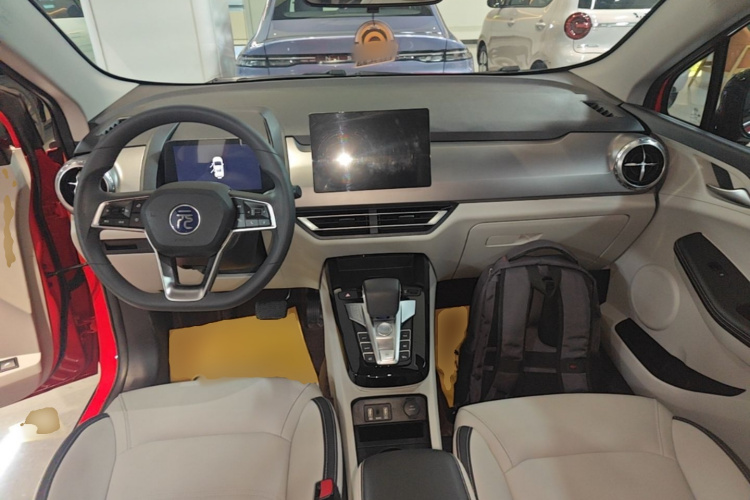BYD Yuan Pro 2021 #10 BYD Yuan Pro 2021 car image #10