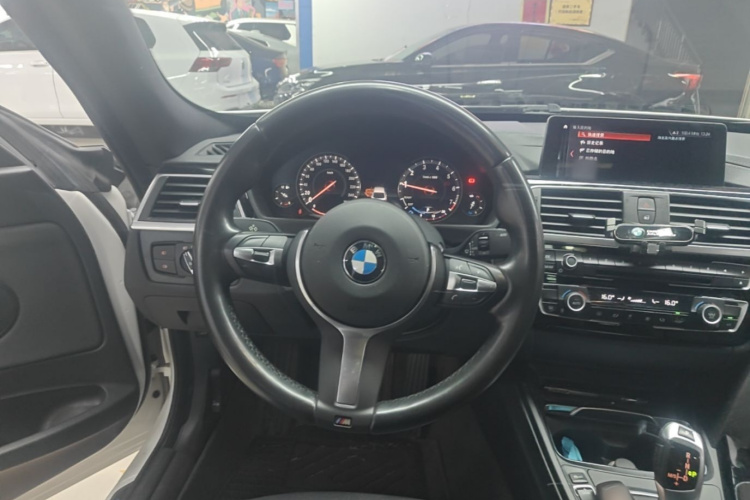 BMW 3 Series GT 2020 car image #15