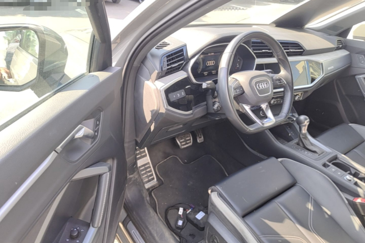Audi Q3 2024 #16 Audi Q3 2024 car image #16