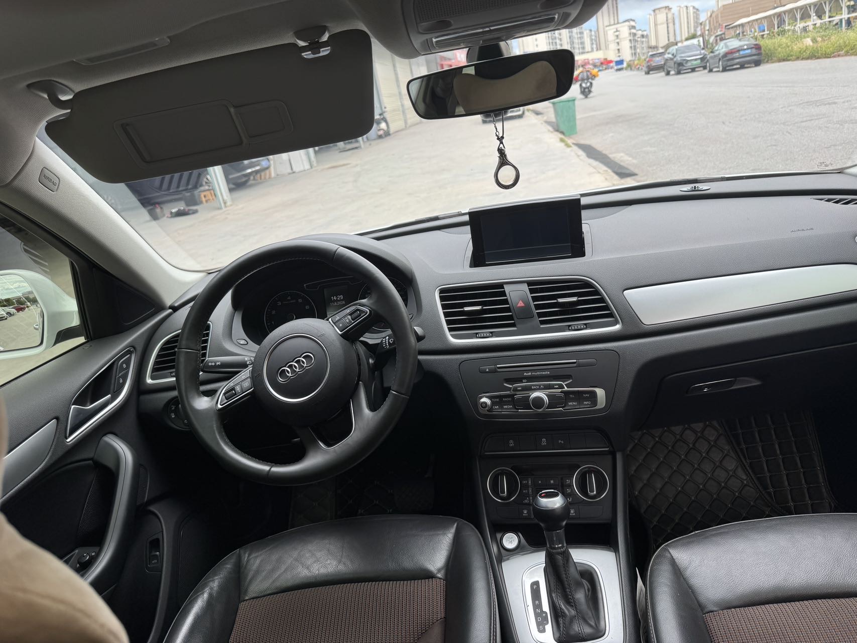 Audi Q3 2018 #6 Audi Q3 2018 car image #6