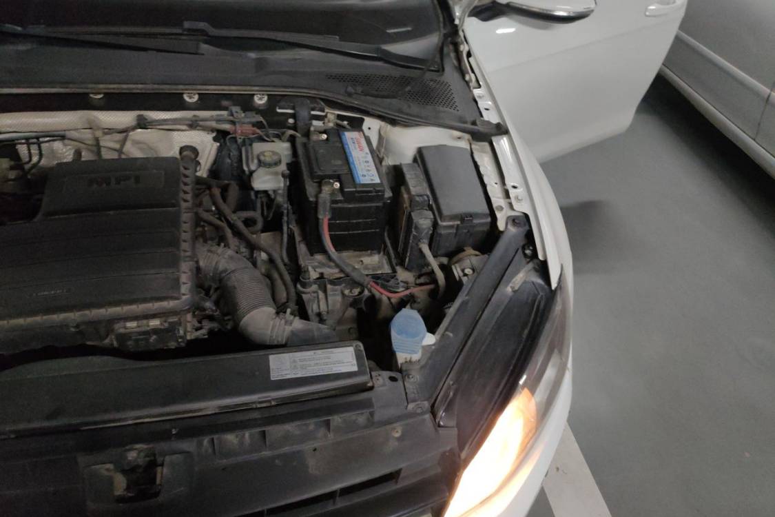 Volkswagen Golf 2014 car image #12