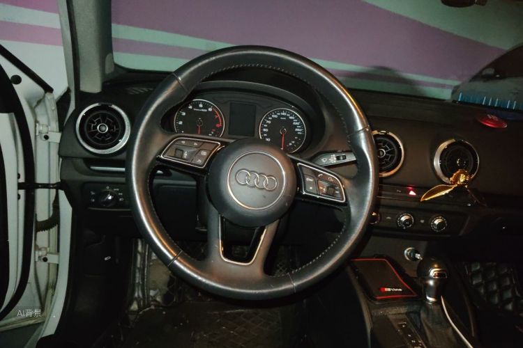 Audi A3 2019 immagine di auto #12