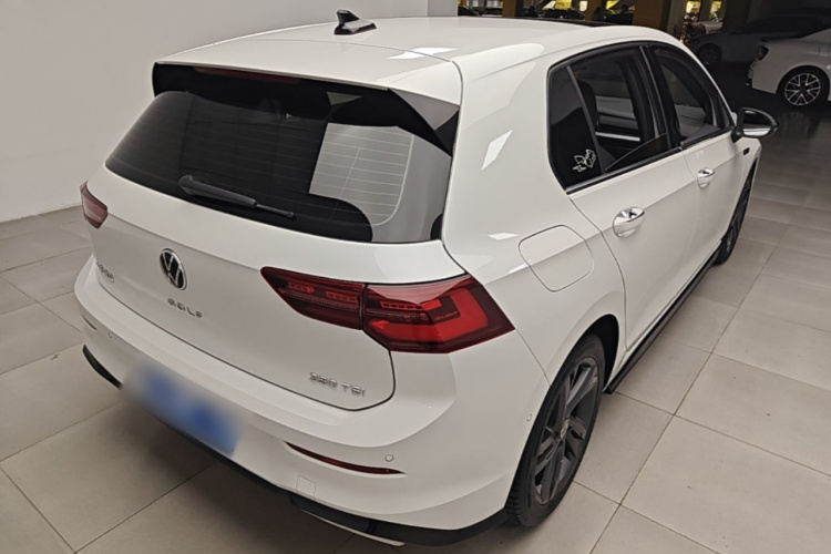 Volkswagen Golf 2021 car image #5
