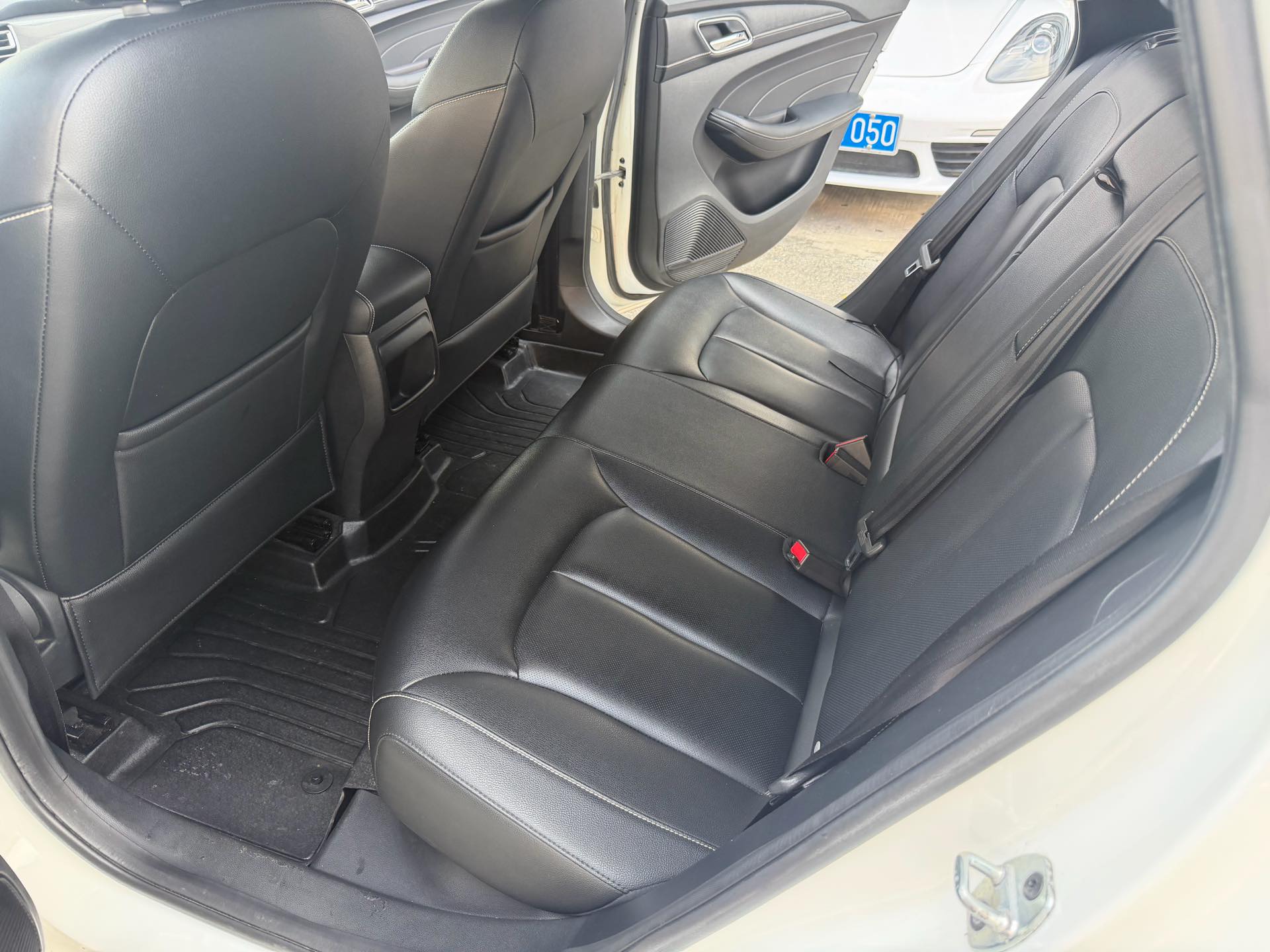 Roewe Ei5 2018 #6 Roewe Ei5 2018 car image #6