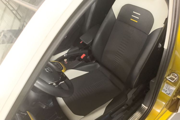 Volkswagen Polo 2019 car image #15