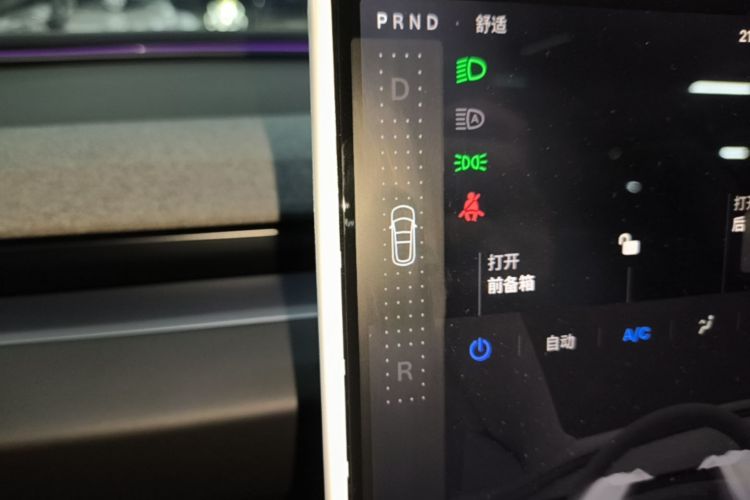 Tesla Model 3 2025 #14 Tesla Model 3 2025 صورة سيارة #14