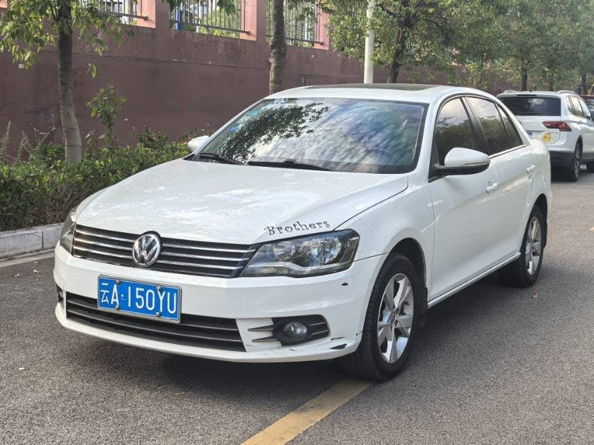 Volkswagen Bora 2013 immagine di auto 