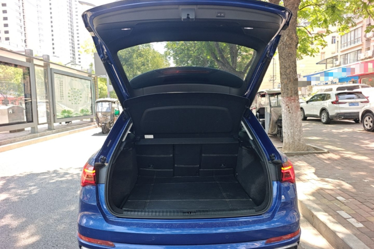 Audi Q3 2019 #19 Audi Q3 2019 car image #19
