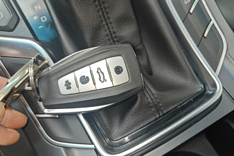 GEELY Emgrand 2020 #9 GEELY Emgrand 2020 imagen de coche #9