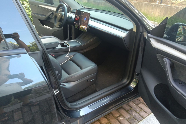 Tesla Model Y 2024 #21 Tesla Model Y 2024 car image #21