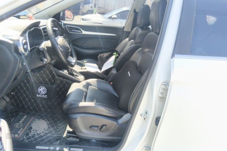 MG ZS 2018 car image #17