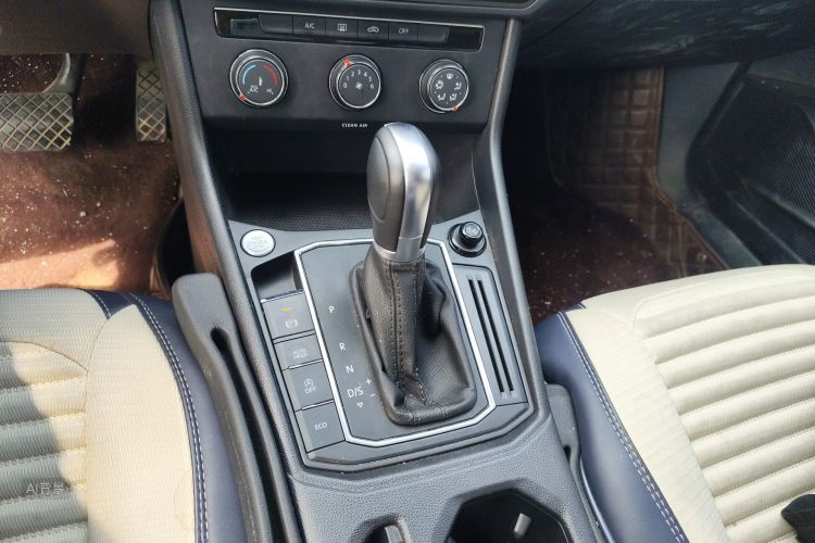 Volkswagen Lavida 2023 immagine di auto #16