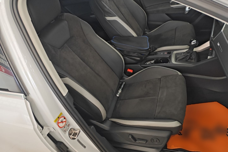 Audi Q3 2019 #24 Audi Q3 2019 car image #24