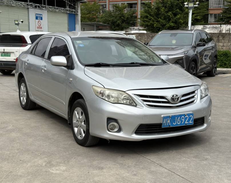 Toyota Corolla 2013 immagine di auto #3
